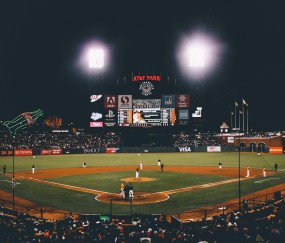 徐杰无缘亚洲杯引热议 麦穗丰发声，坚持与等待同样是爱国担当